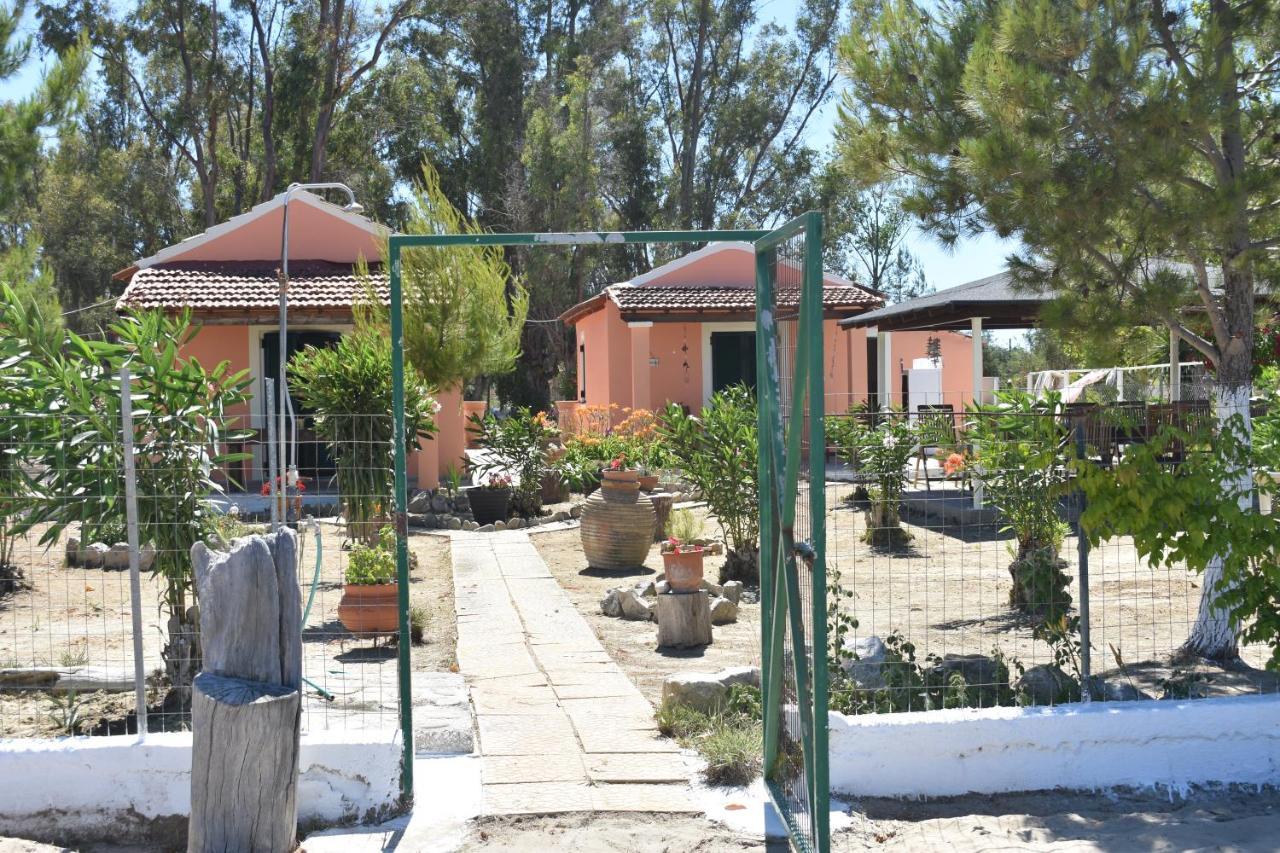Bouka Beachfront Bungalows Agios Nikolaos  Exterior photo